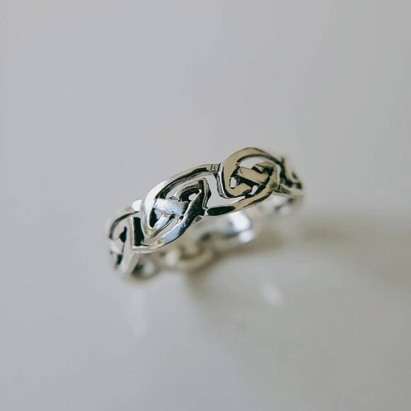 Women's 925 Sterling Silver Celtic Thumb Ring Irish Friendship Ring - Picture 6 of 9